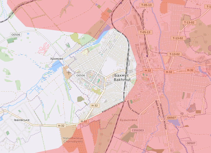 巴赫穆特前线实时局势，红色为俄军控制区域